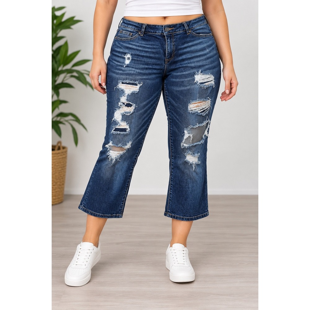 Cato Distressed Cropped Jeans Womens 16 Dark Wash Ripped Denim
Streetwear